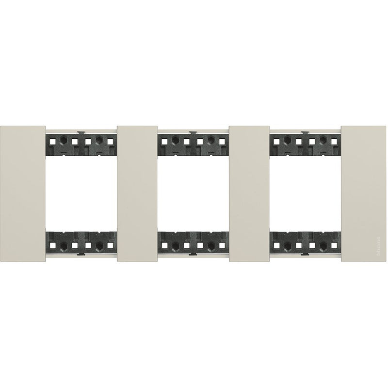 Legrand (BT) - Abdeckrahmen KA4802M3KM 3x2-modulig